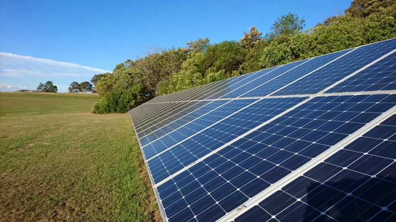 Solar panel efficiency measurement